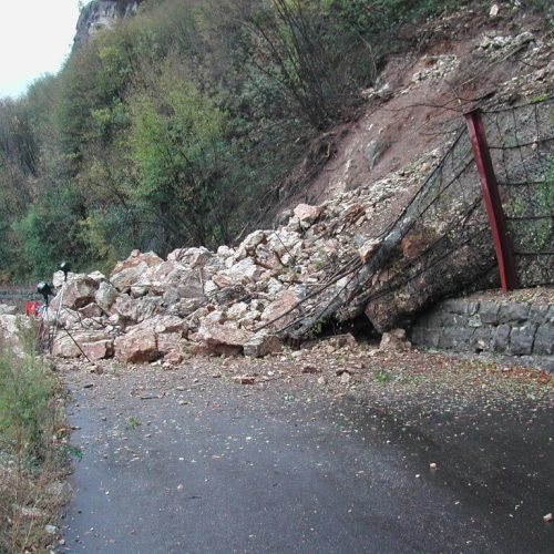 sistemazione frane liguria adm snc rimozione frane toscana adm